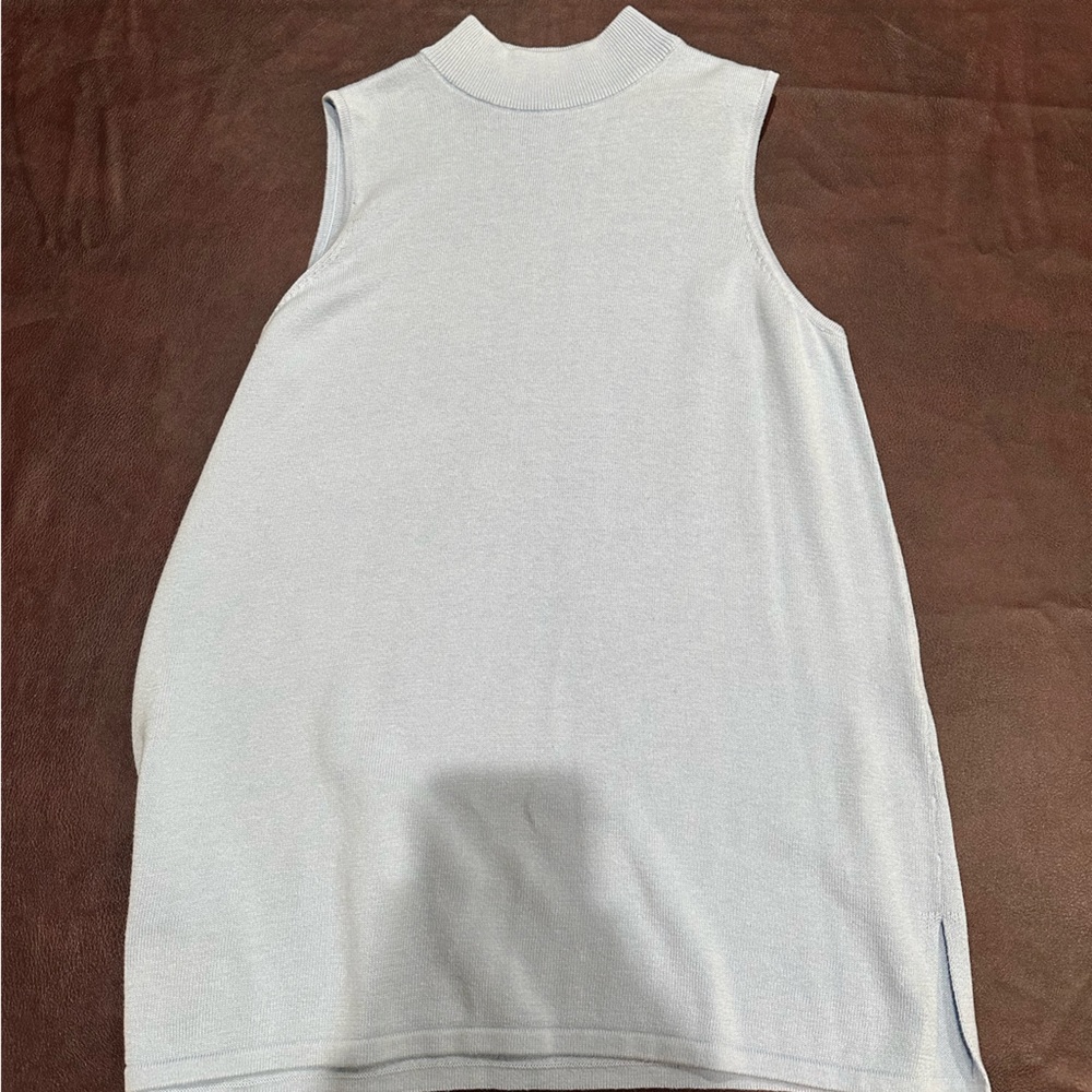 Chicos top size L
